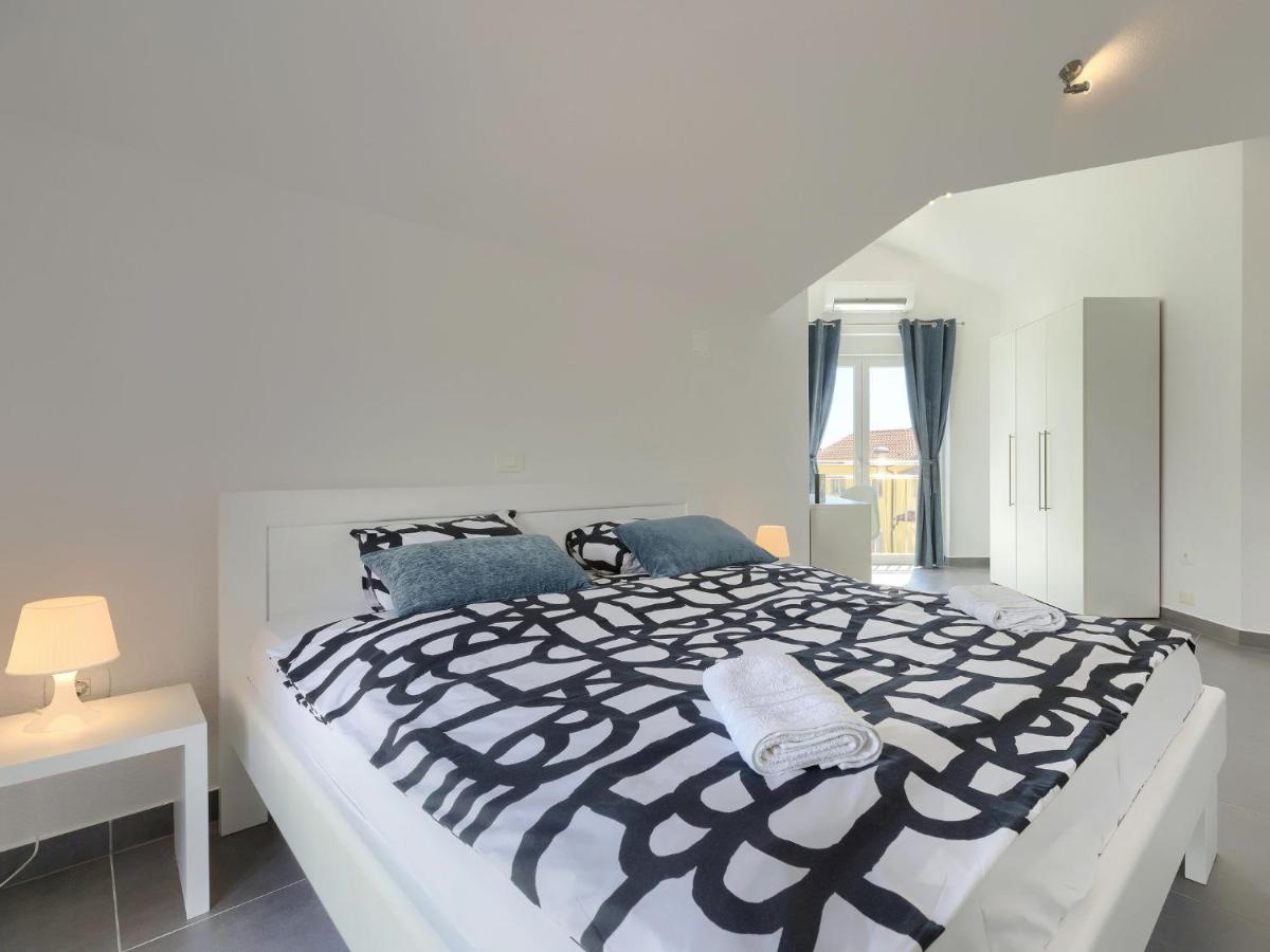 Holiday Home Villa Gocci By Interhome Kmeti エクステリア 写真
