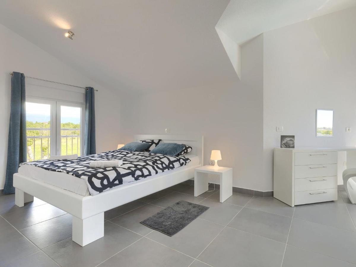 Holiday Home Villa Gocci By Interhome Kmeti エクステリア 写真