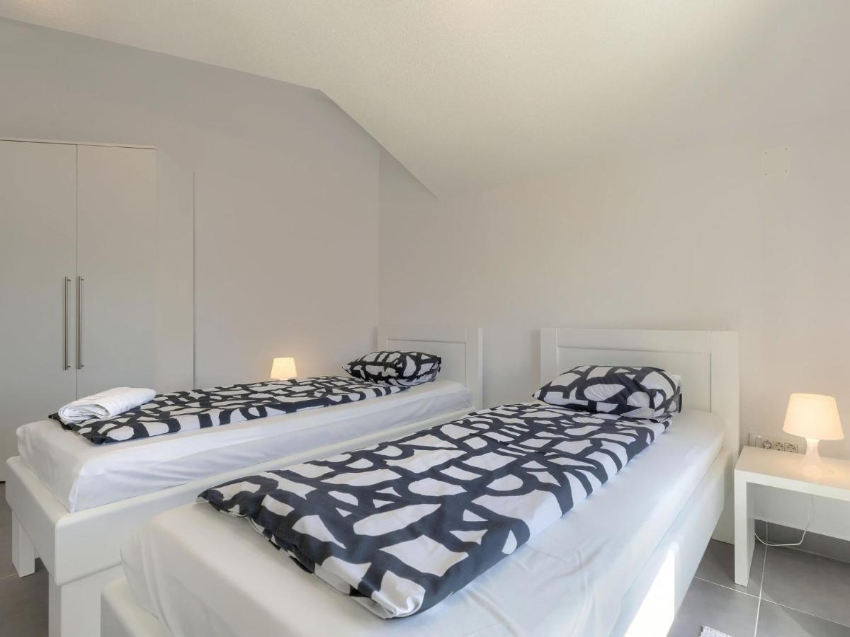 Holiday Home Villa Gocci By Interhome Kmeti エクステリア 写真