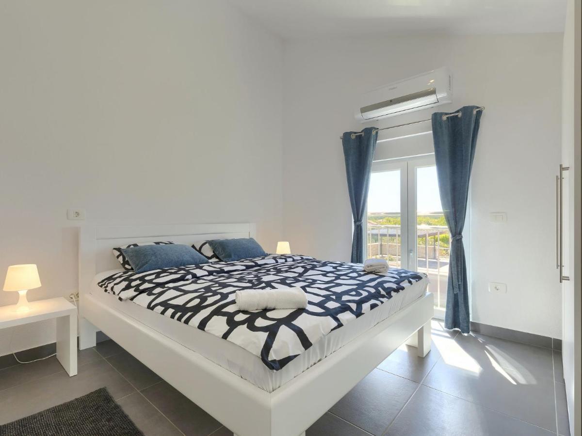 Holiday Home Villa Gocci By Interhome Kmeti エクステリア 写真
