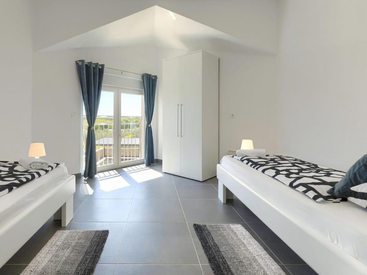 Holiday Home Villa Gocci By Interhome Kmeti エクステリア 写真