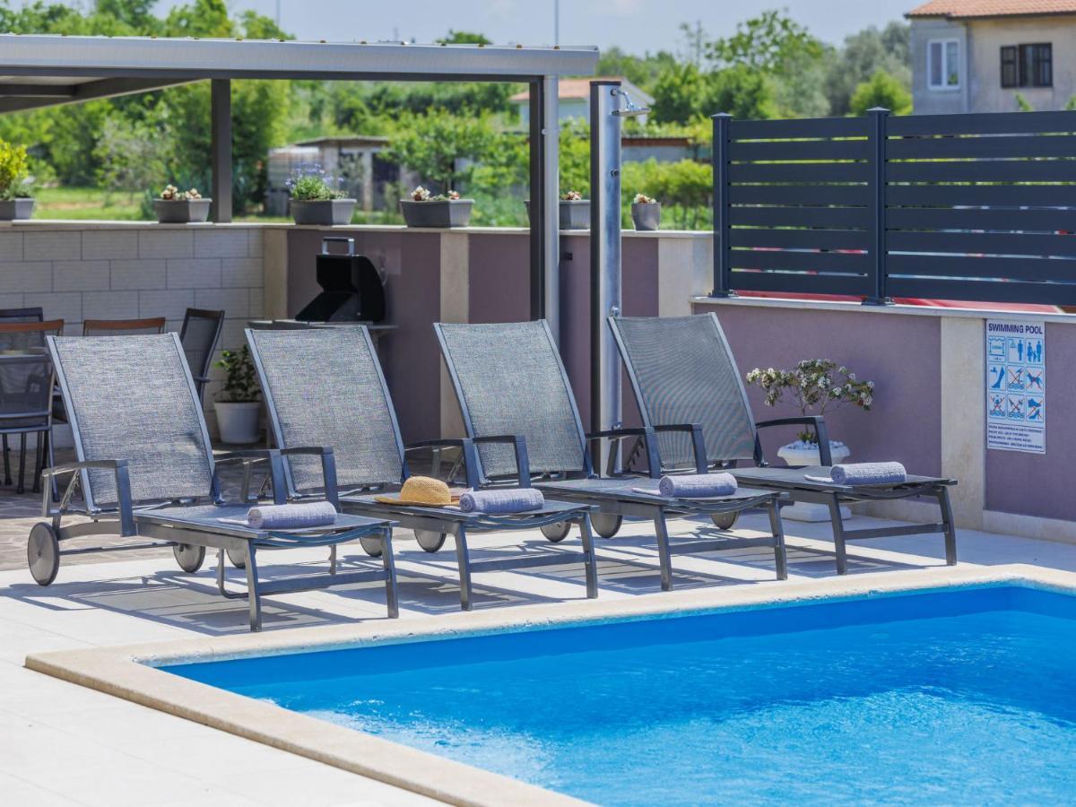 Holiday Home Villa Gocci By Interhome Kmeti エクステリア 写真